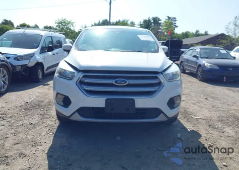 2017 Ford Escape Se z USA, uszkodzony, nr VIN 1FMCU9GD2HUD80571